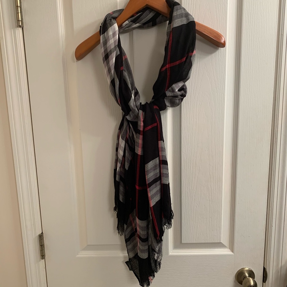 Beautiful lightweight plaid scarf